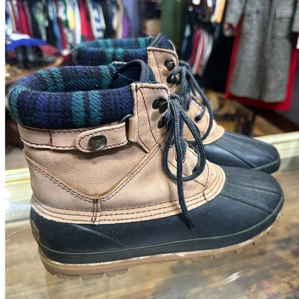 Northwest Territory 90s Vintage Women Tan Plaid Lined Duck Boots Leather Size 9
